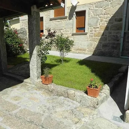 Дом отдыха Casa Cuadrante-casa De Piedra En Playa De Carnota Педрафигейра